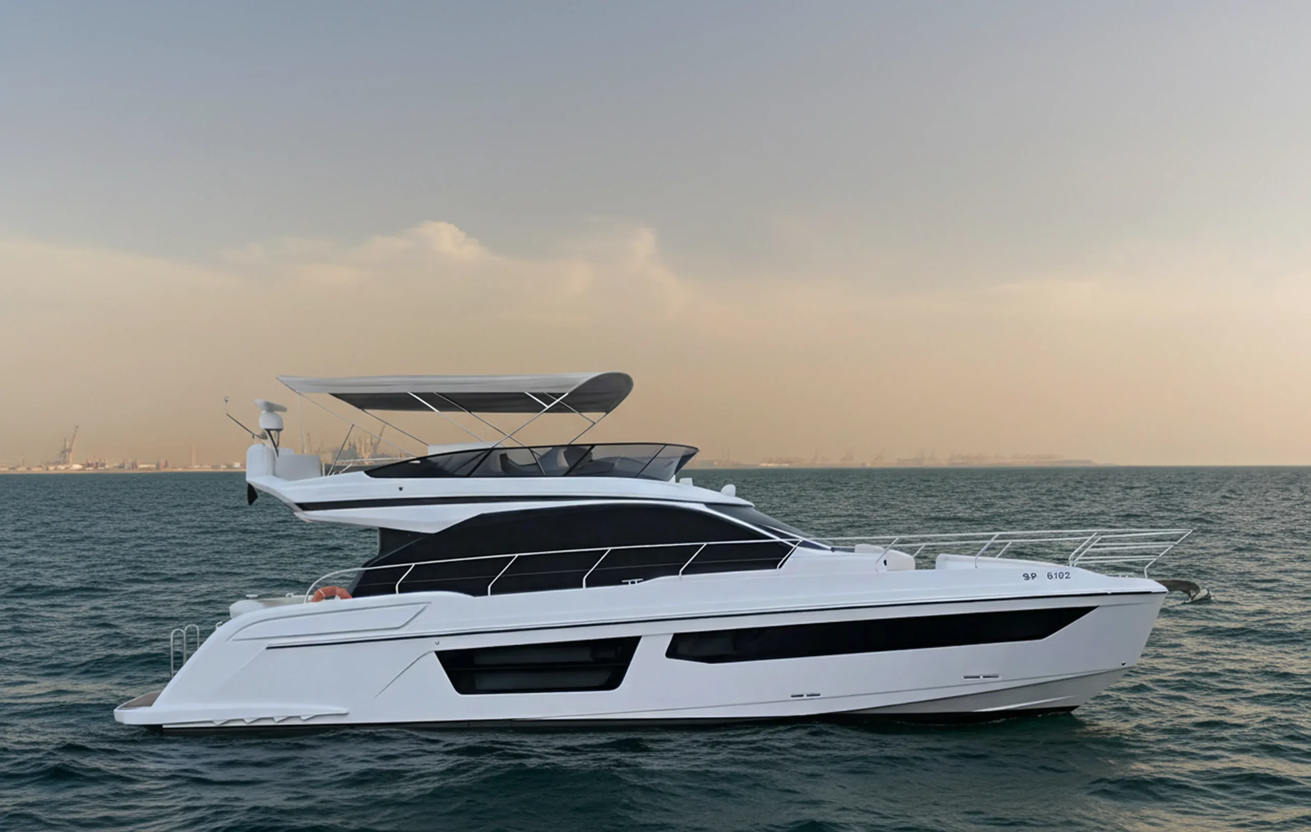 Azimut Fly 53 - Exterior View