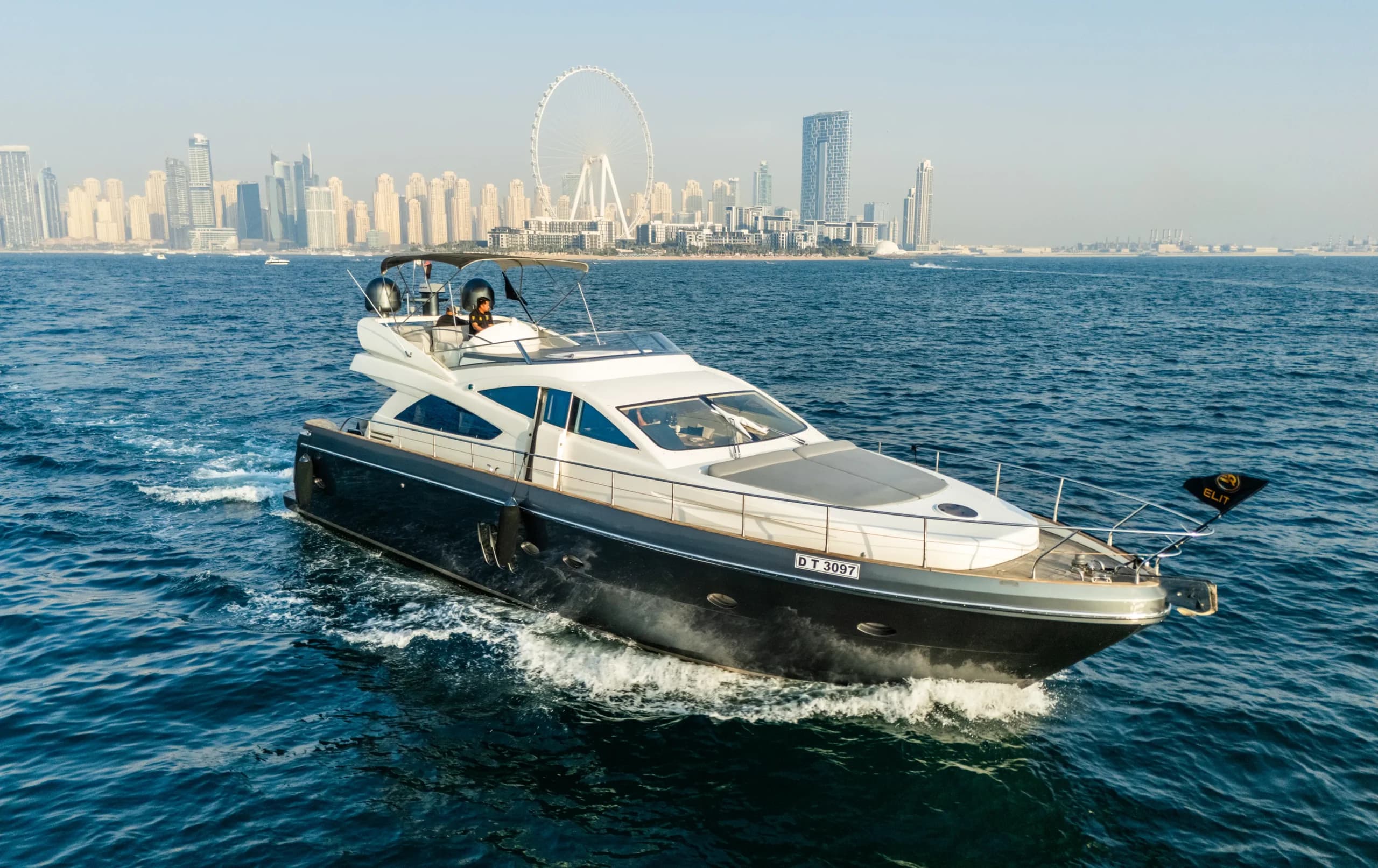 Abacus 62 Flybridge - Exterior View